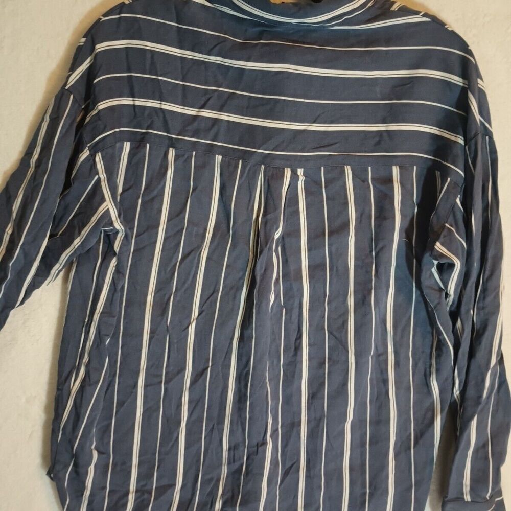 FOREVER 21 Button Down Long Sleeve Blue Striped Casual Shirt Women's Size Small - Picture 7 of 9